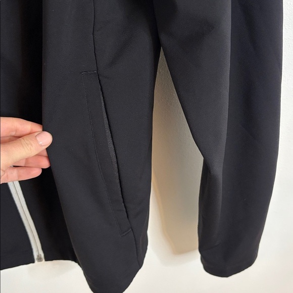 Mens Lululemon Lightspeed Shell Jacket - Picture 7 of 10